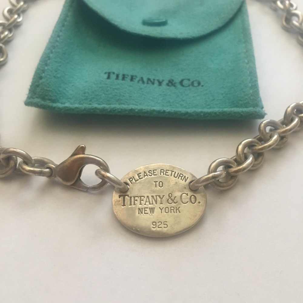 Tiffany’s necklace